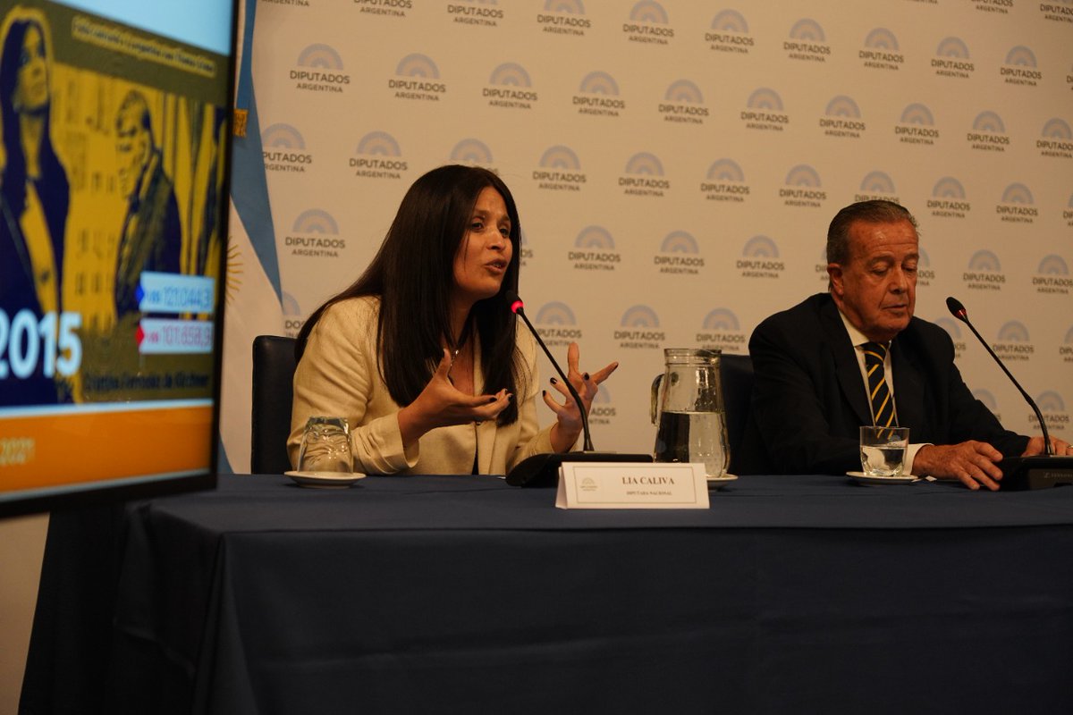 JCAlderete_CCC's tweet photo. Junto al gobernador @alberto_rsaa presentamos en @DiputadosAR el Observatorio de la Deuda Pública, una importante herramienta de conocimiento para el pueblo argentino.

Con la lápida de la deuda externa no hay salida en favor del pueblo y de la patria. https://t.co/ZMnGj6CWBV