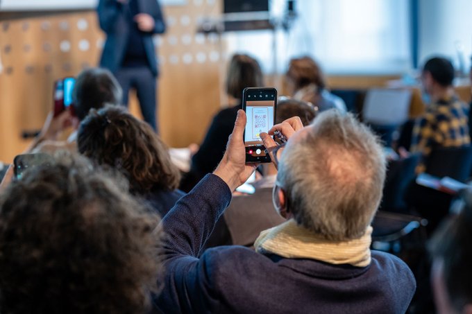 valobat_eco's tweet photo. [#VALOBATTOUR]
Assujettis ou concernés par la nouvelle #REPbatiment ?
Rencontrez-nous à Rennes, Paris, Grenoble, Strasbourg ou Bordeaux pour tout savoir de la réglementation et de l'offre de services Valobat ! ➡ https://t.co/vq8CL2AZyN https://t.co/SsXYq9E3RD