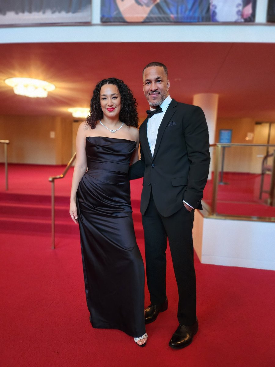 We had a great time last night at the  Hispanic heritage awards!! <a href="/HHFoundation/">Hispanic Heritage Foundation</a> @tmobile <a href="/jennnaaaayyyyy/">Jennifer Hernández</a> <a href="/deniserufi/">Denise</a> <a href="/Melissa_D33/">Melissa Douglas</a> <a href="/Duxtan01/">Carlos Mamani</a> <a href="/SellPhones4/">EB</a> <a href="/julissa__prado/">Julissa Prado</a>