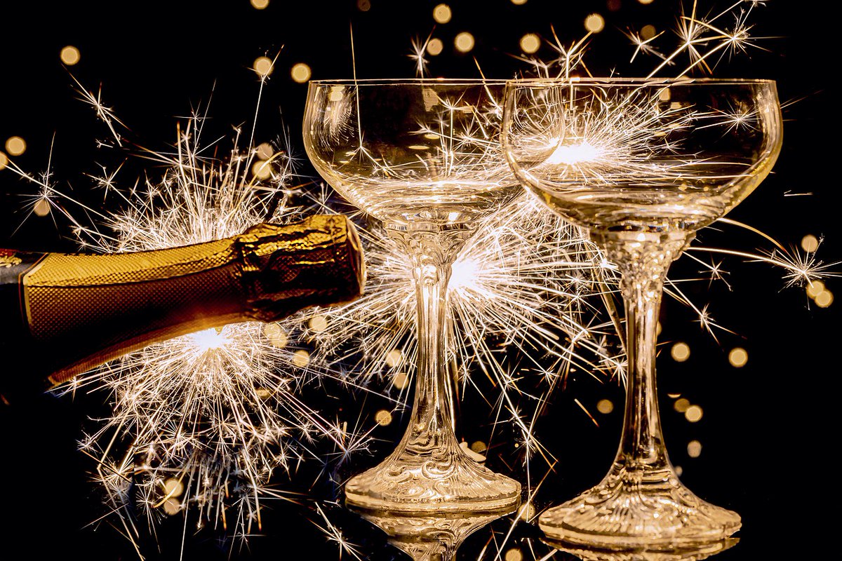 HelenHollick's tweet photo. #LAUNCHDAY for #GallowsWake - always exciting, but also nerve-racking - will anyone buy it? Will anyone like it? #BitesNails... #Champagne #Celebration
NEW: Gallows Wake - the 6th Sea Witch Voyage #NauticalAdventure with a touch of #Supernatural #Fantasy https://t.co/NojPaQasZC https://t.co/VIrXy7dN6l