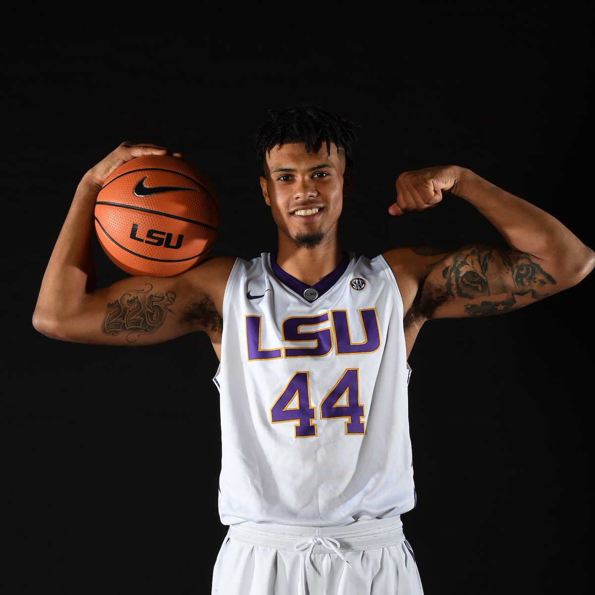 LSUBasketball's tweet photo. #Forever44, always. 💜 https://t.co/CGuFYHLAxp