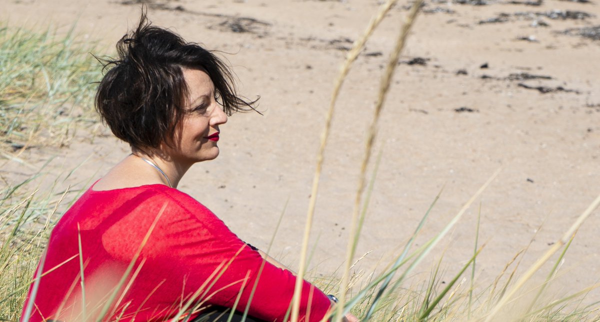 MelSherwood_'s tweet photo. Do you have a female colleague, relative or friend over 40 who lacks self-belief ?
The RED Effect™ Retreat helps women to reconnect with themselves, get clear on the next steps &amp; get confident to step into their power and live their best life.
https://t.co/oaTk7zbwjo #BeMoreRED https://t.co/sq87tMTiC4