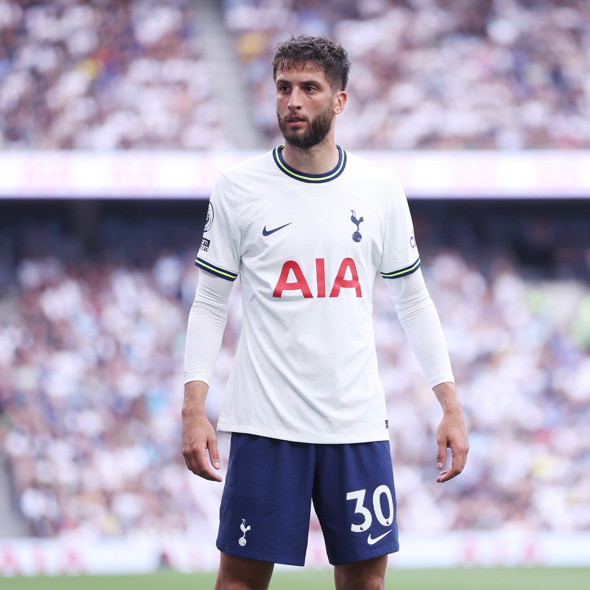 Junto a Rodri, integrante de #ElPaísdePeñarol, saludamos a todos los manyas en su día.

¡Feliz aniversario, <a href="/OficialCAP/">PEÑAROL</a>! 💛🖤 #131AñosDeGloria