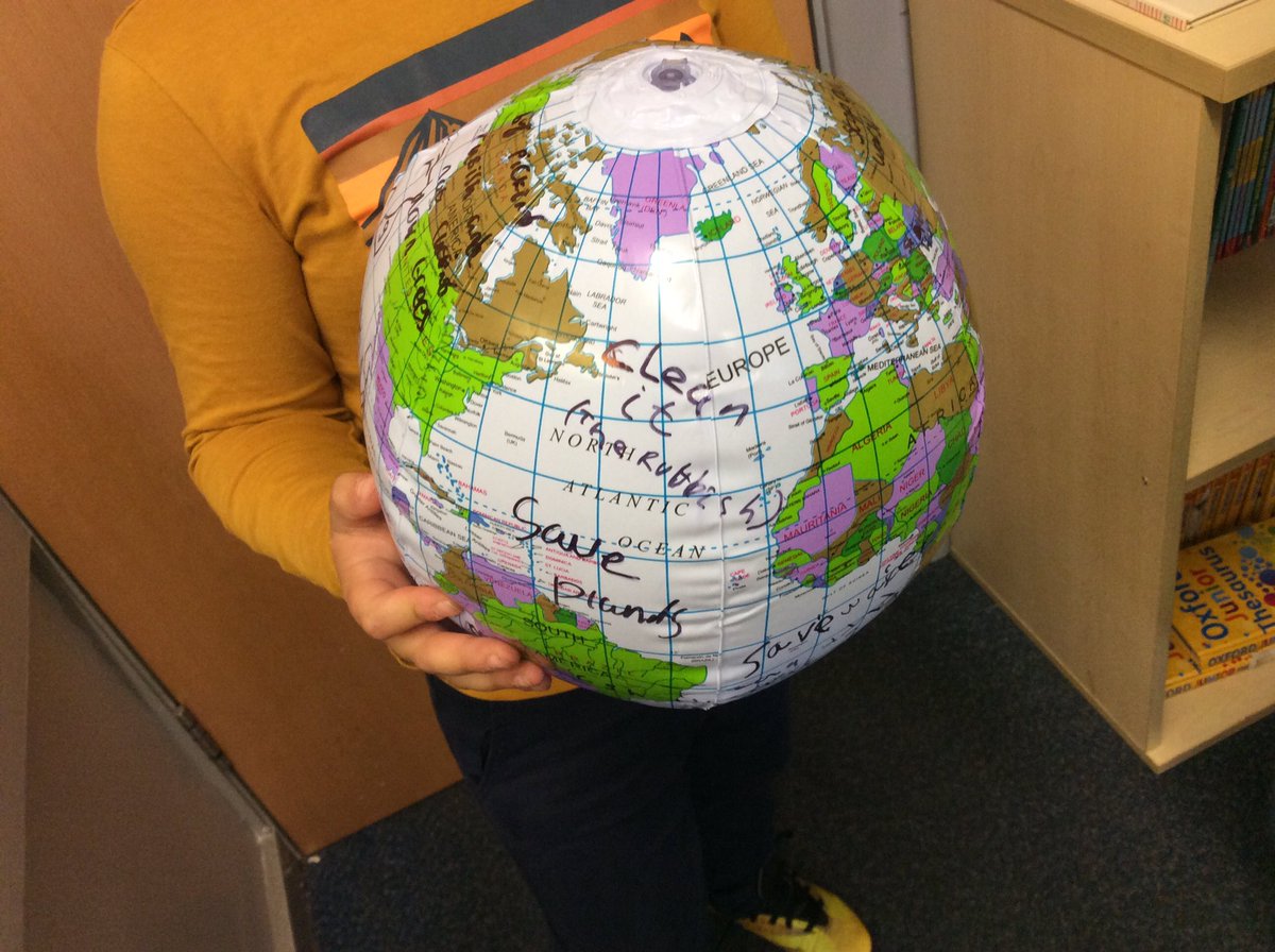 StPetersYear41's tweet photo. Year 4 loved their hand to mouth journey today. We looked at how we can respect the earth, people, our beliefs and ourselves. https://t.co/Nrs8WirYHE