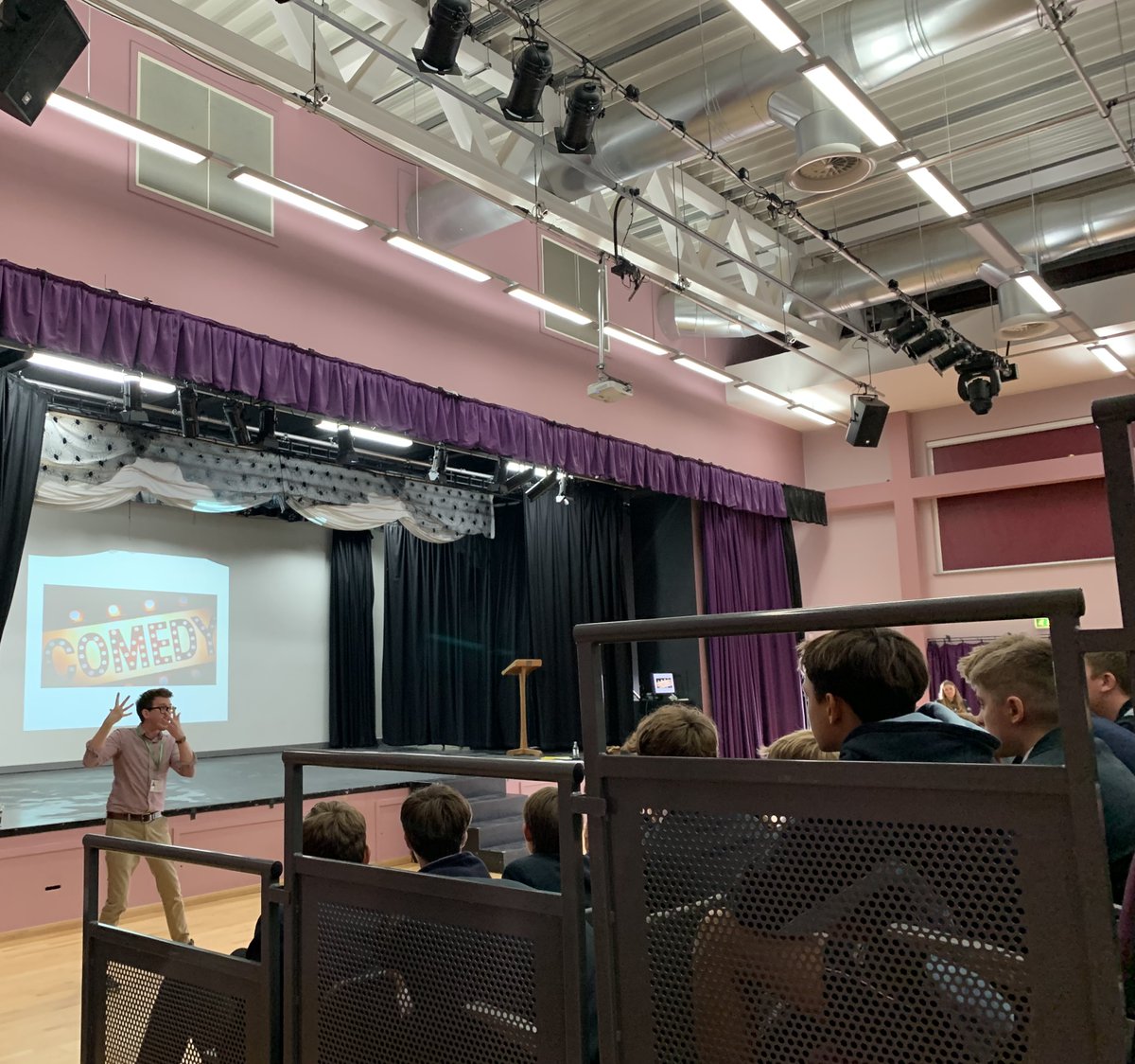 MarlbLitFest's tweet photo. Thanks to the brilliant @simonjamesgreen for entertaining and inspiring @StJohnsMarlb Year 10's in a workshop this morning and then 260 Year 9's, as part of LitFest's annual #BigSchoolRead.Thanks to event sponsor 
@MarlboroNews for supporting this part of our schools programme🙏 https://t.co/esWVIzhIaV