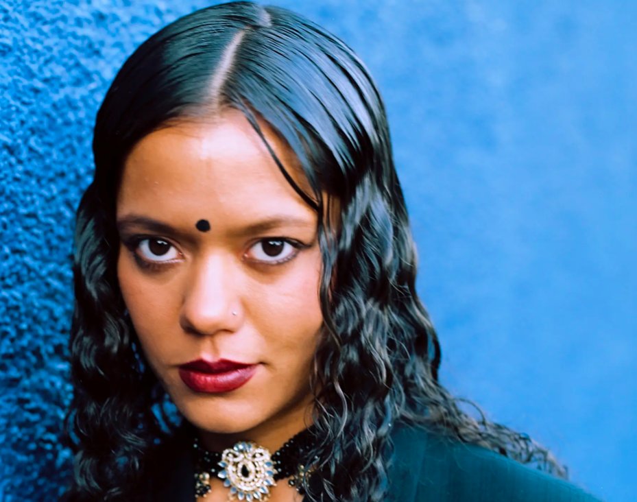 ClashMagazine's tweet photo. .@TaraLilyMood's 'You Can Go' is an absorbing fusion of influences - her new EP drops on Friday, and it's well worth seeking out... 

https://t.co/BPF9ys1BSv https://t.co/BcNbxek535