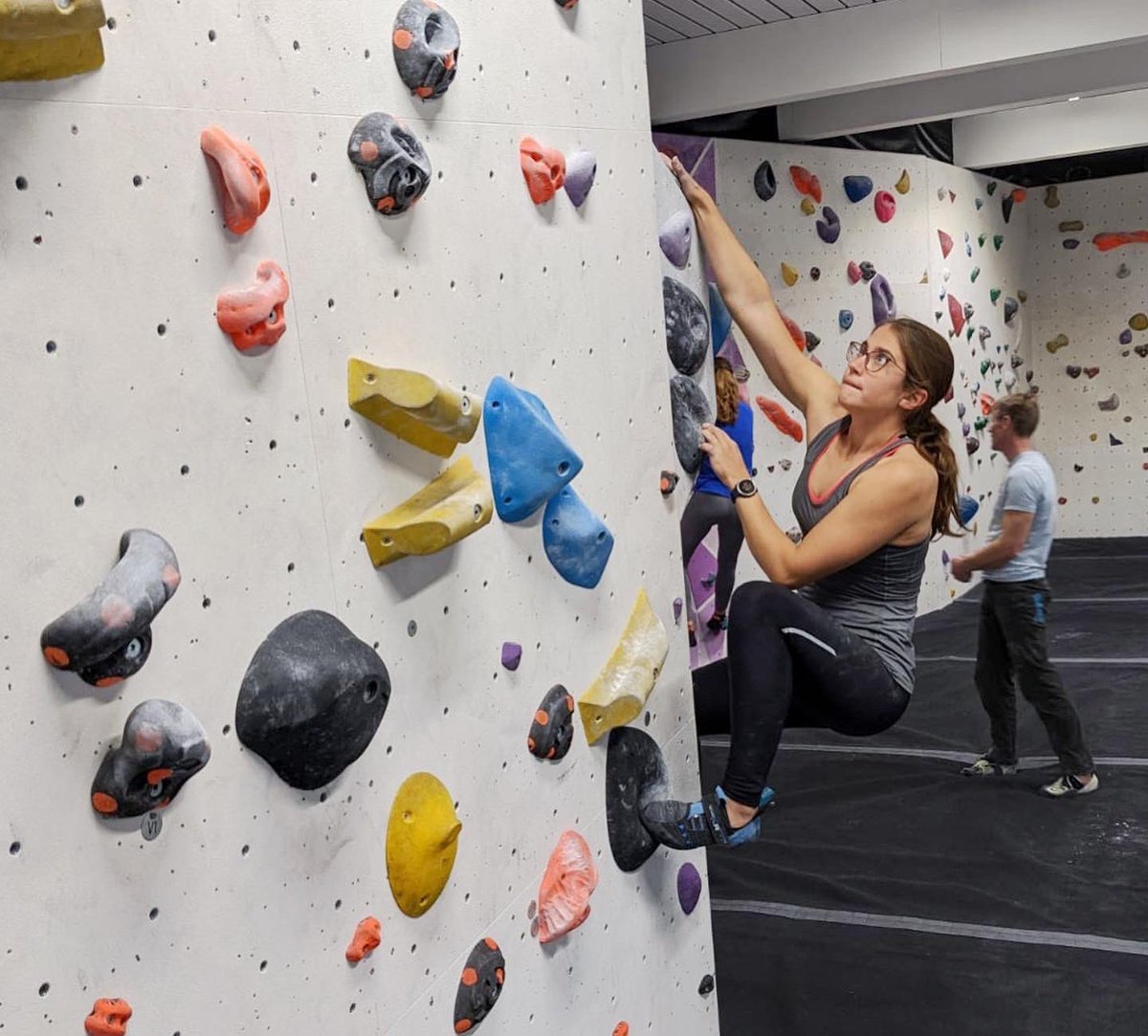 RAFMountaineer's tweet photo. Thanks Ian Dunn for a great coaching session with the RAF Climbing Team! Today the team focused on performing under competition pressure and used video analysis to work on their technique.

Great preparation for the upcoming tri-service bouldering league! 💪🏼 https://t.co/X7SYuISYvb