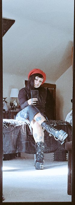 New boot goofin https://t.co/8Cxdc3plkb<a href="/tag/wap"class="tags"><span>#wap</span></a>