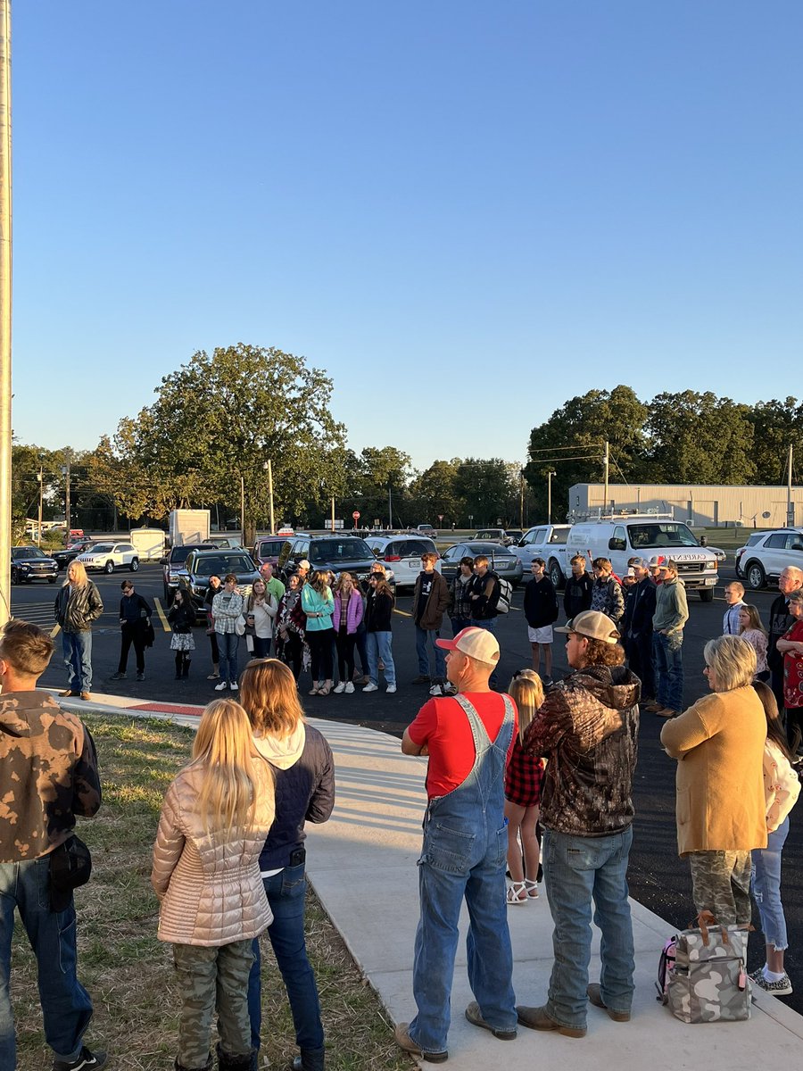 LanceWest83's tweet photo. See You at the Pole 2022 at Gainesville High School. We had a great turnout and we would like to thank our community members for their continued support. Special thanks to Mammoth Church for supplying the donuts and milk. @SOCentralMOFCA @GainesvilleBDog @pastordry https://t.co/w6UiBqkFL1