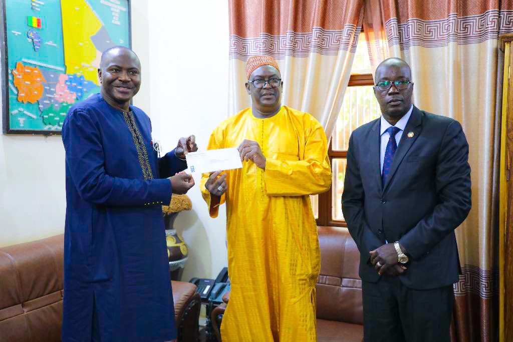 Le Segal du MAECI, Amb. Abdoulaye TOUNKARA, a reçu en audience ce mercredi, M. Maleye DIOP, nouveau Représentant résident du PNUD au Mali, venu présenter sa lettre d’accréditation. @TounkarTounkara @PNUDMALI