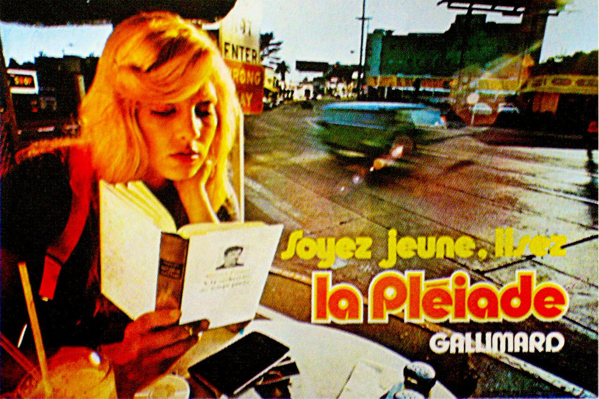 hiddenliburua's tweet photo. 1972 : Gallimard veut s'attirer un public plus jeune. Jean-Marie Périer photographie Sylvie Vartan sur Sunset Boulevard, en train de lire le tome 1 de La Recherche en Pléiade.
@Gallimard https://t.co/U5NWykhtL5
