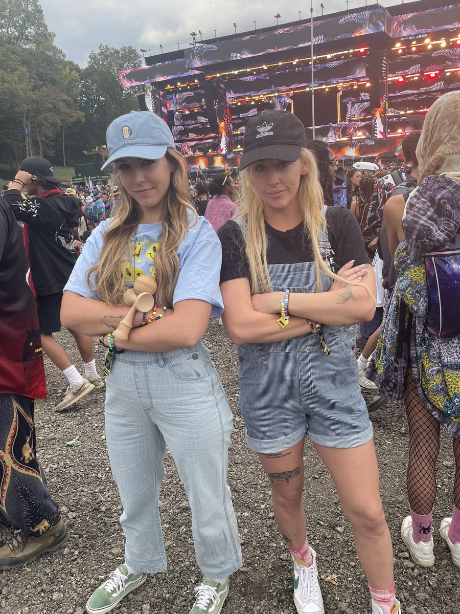 ninaadow's tweet photo. Boogie t and boogie t, just missing @boogietmusic https://t.co/k1CMeC7N5f