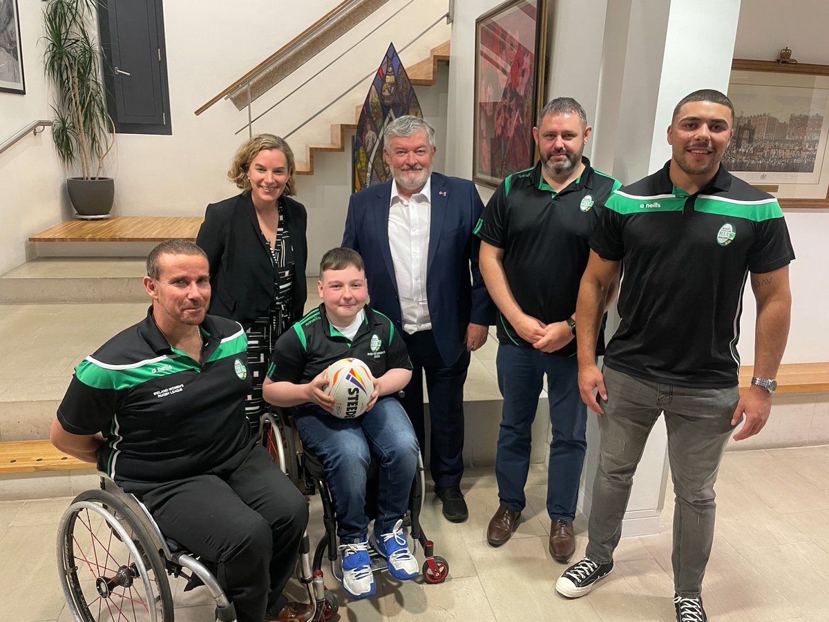 Everyone at the <a href="/BritEmbDublin/">British Embassy Dublin</a> will be cheering on the Ireland men's and wheelchair teams at @RLWC2021 🇮🇪🏉🏴󠁧󠁢󠁥󠁮󠁧󠁿

Go n-eirí an t-ádh leo ☘️