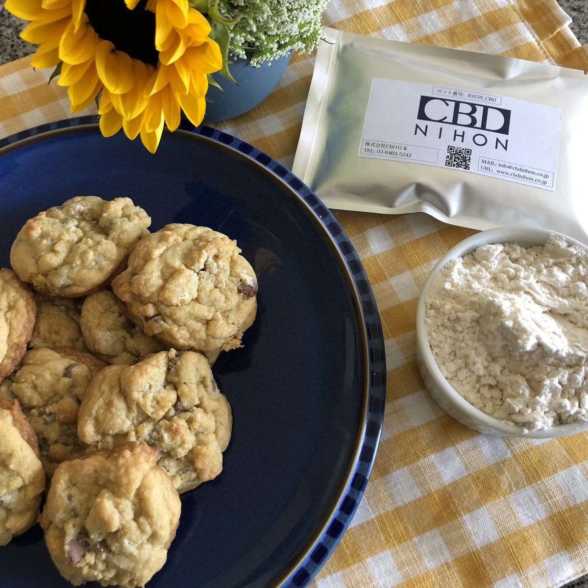 cbdnihon's tweet image. 食べものに混ぜるだけでリラックス料理に変身😆🍀

家族で作るクッキーやケーキに混ぜるだけで
リラックスできるお菓子に変身しちゃいます🎉

他にもどんな組み合わせがあるかまだまだ探し中です！面白い組み合わせが思いついたら是非教えてください☺️✨

#cbd #リフレッシュ #リラクゼーション #原料