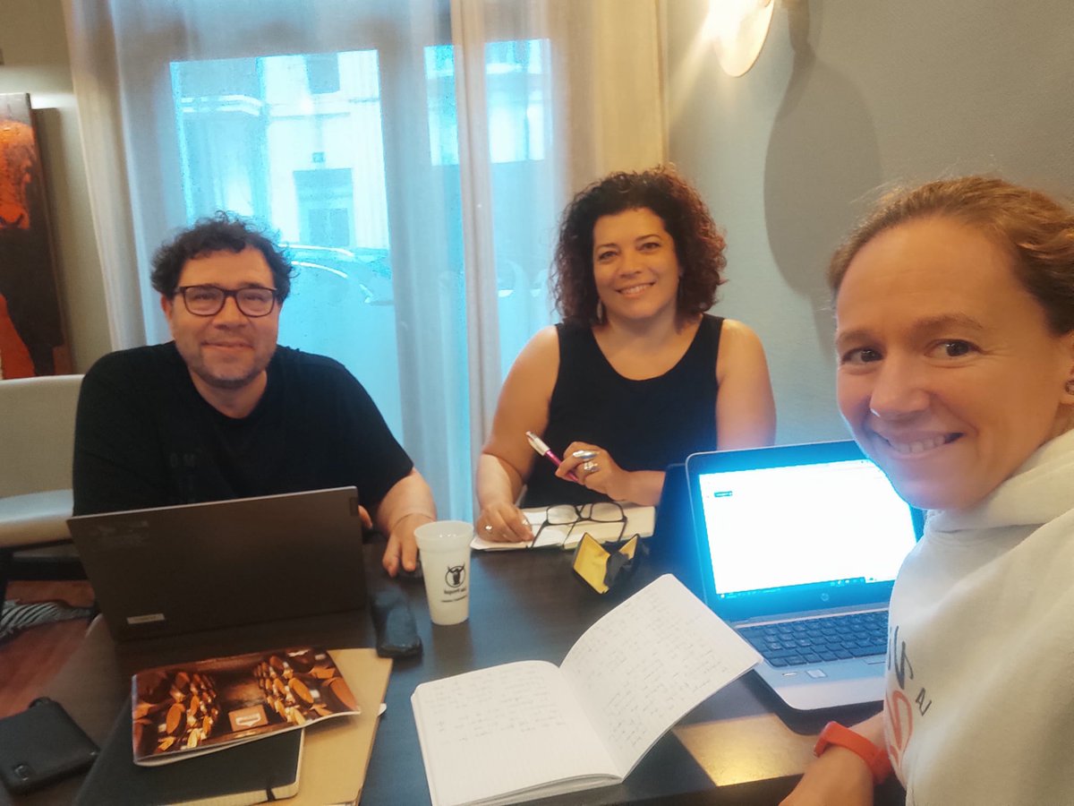 MolinsPueyo's tweet photo. Jobshadowing a Mont de Marsan al centre Lycée Victor Duruy. Observem la inclusió d'alumnat. Profat de: Escoles Ramon Pont, Ins Coves d'en Cimany i Ins Jonqueres (Marta, Juanjo i Cris). Dies de feina intensos i molt interessants. #insjonqueres  #ceteplus #erasmusplus #esamtilc https://t.co/egnjJt2U6C