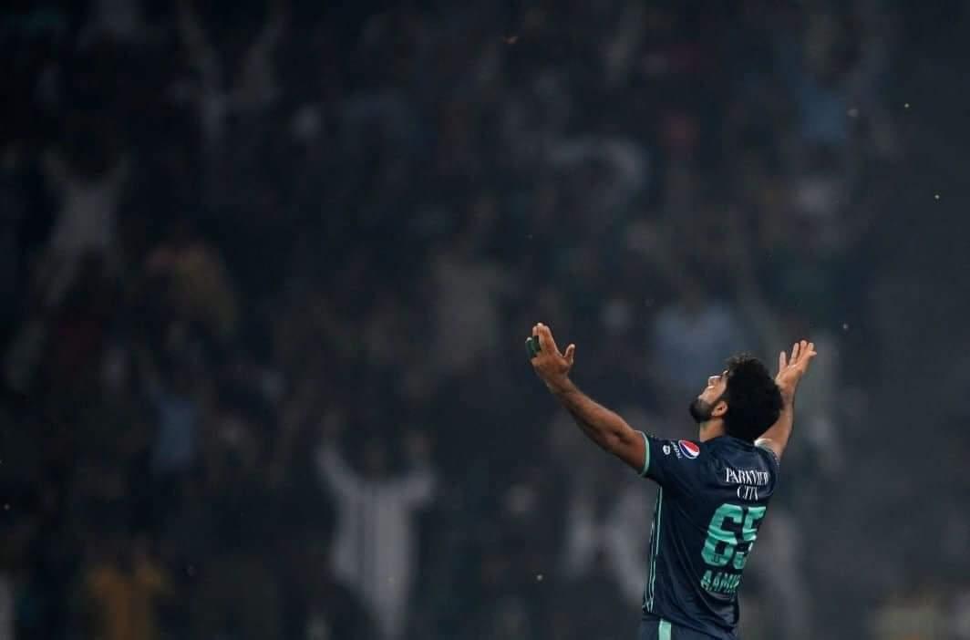 PakistanCric10's tweet photo. "Play for the star on your chest and people will remember the name on the back"

#PAKvENG #PakvsEngland https://t.co/198GZrULgH