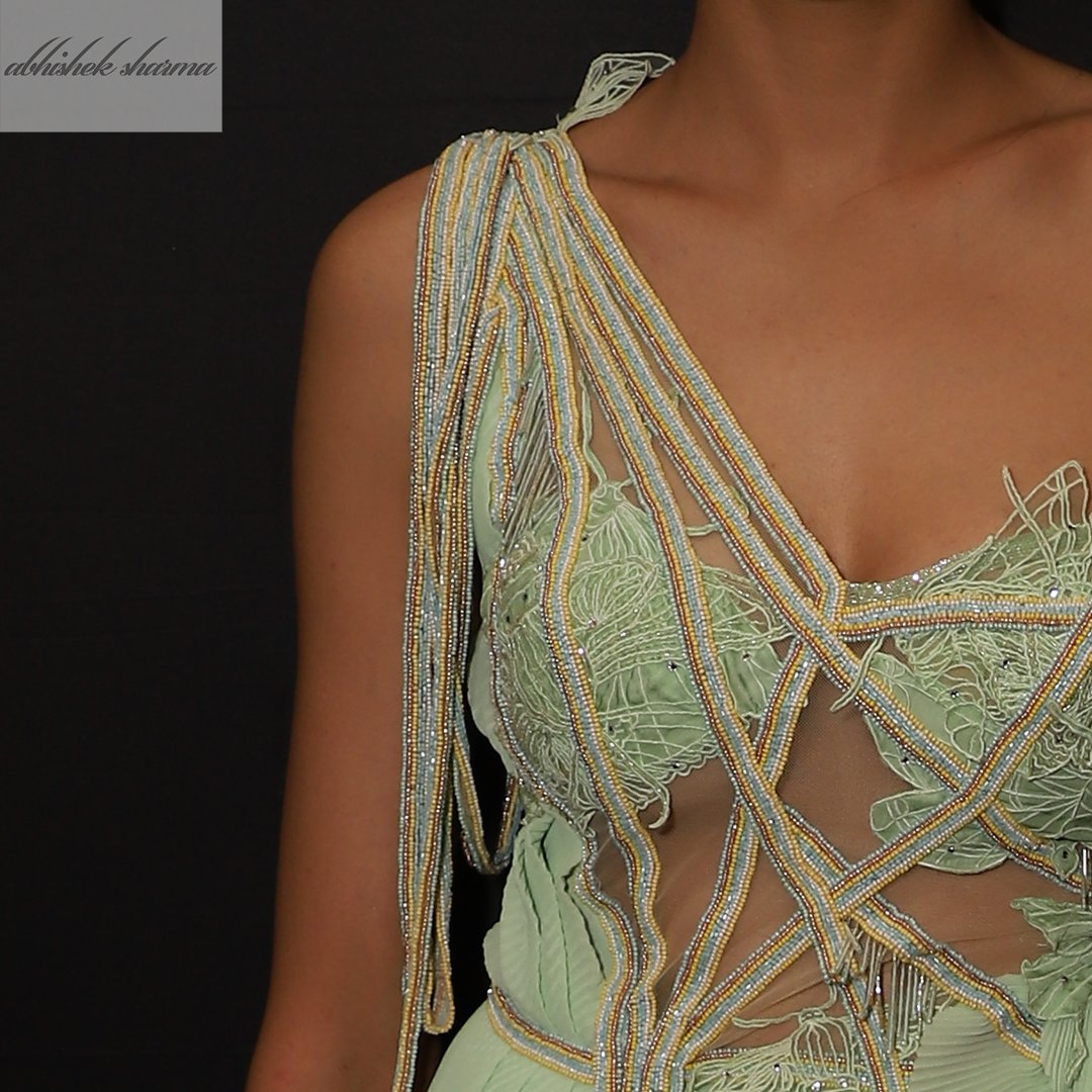TimesFashionWk's tweet photo. @streaxprofessional presents Abhishek Sharma’s new collection, ‘A dream’, a collection carefully crafted with a color palette inspired by the new hair color range from Streax.
#BombayTimesFashionWeek #TimesFashionWeek #DPGC #darwingroup #darwinpgc #thevisionaries #darwinplatform https://t.co/gTKptsWmG0