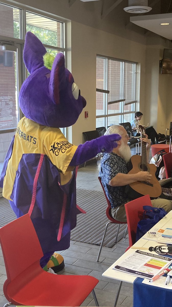 jourdendcbc's tweet photo. My BFF @RBtheRiverbat is in the House!
#RiverbatBash | #ACCRiverbats https://t.co/Vs3GUIS42T