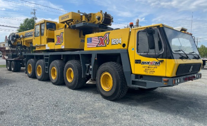 CraneMaxim's tweet photo. Need an all-terrain crane? This 2002 Grove GMK5120-B/5100-1 is available and ready to take on its next job! See this machine and many more at the Maxim Marketplace https://t.co/A0V06x0qiR #cranes #usedcranes #Maximcraneworks https://t.co/TSF6sRbEzA
