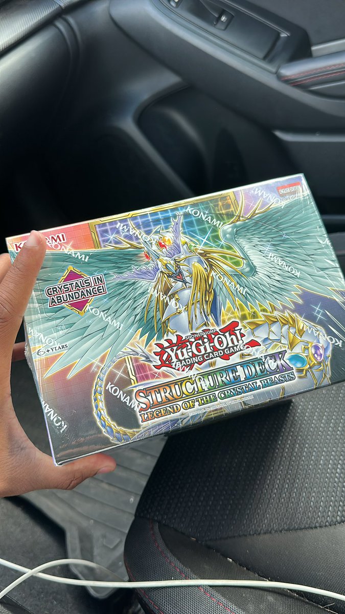 LoftonTCG's tweet image. Want a chance to win a Crystal Beast Structure deck? Then you’re on the right page! 
I’ll be picking EIGHT people on Monday Oct 3rd to win!

Rules as follows
Must Retweet this tweet
Must be following 
Must hit 10,000 Twitter Followers

Goodluck duelists 😈