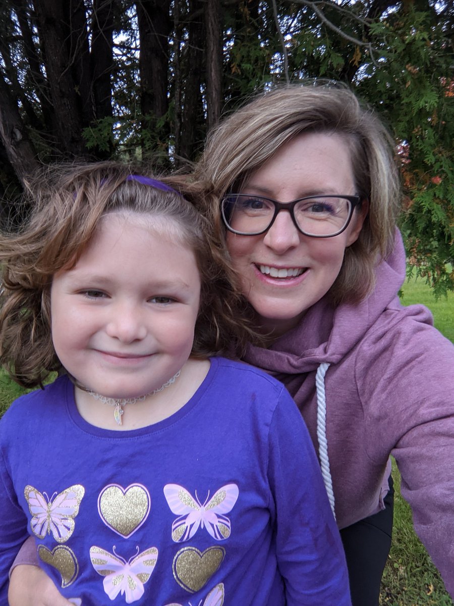 Isla & I wore our purple today to support our amazing custodians & fabulous secretaries at our school! 💜 to all of our @CUPEOntario colleagues around Ontario! #powerofpurple #educationworkerwednesday #educationworkerstogether #39000isnotenough #powerofpubliceducation