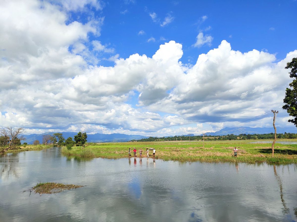 Fisher folks going about their business somewhere in Southern Shan State.