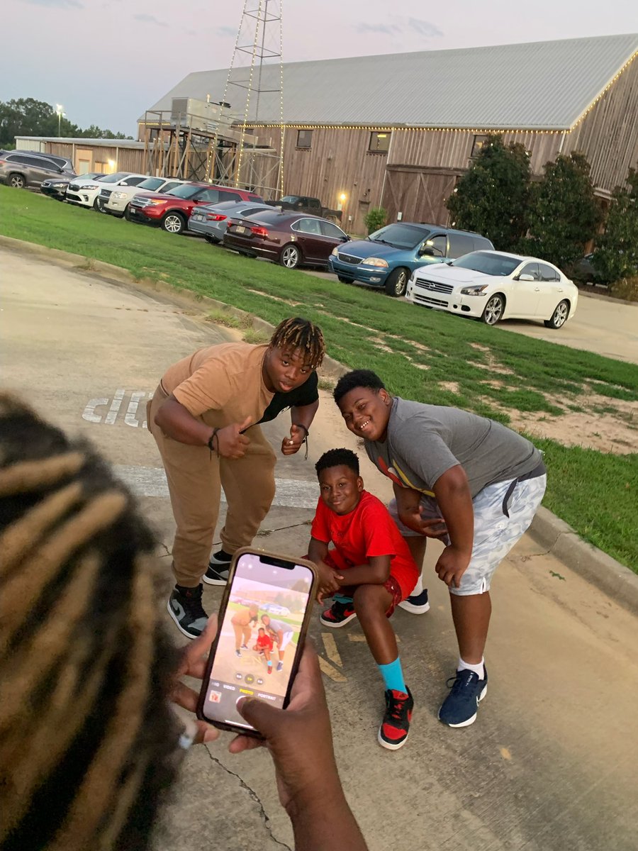 HeadArrowTRK's tweet photo. Recognizing this crew on National Sons Day! They are my WHY!❤️❤️❤️❤️
#PerkStrong https://t.co/qcGGOR9QD2