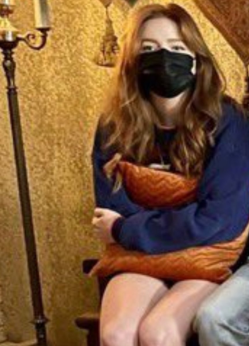 kennedyeveryday's tweet photo. She’s so girlfriend shaped here https://t.co/MgHEPKXG3j