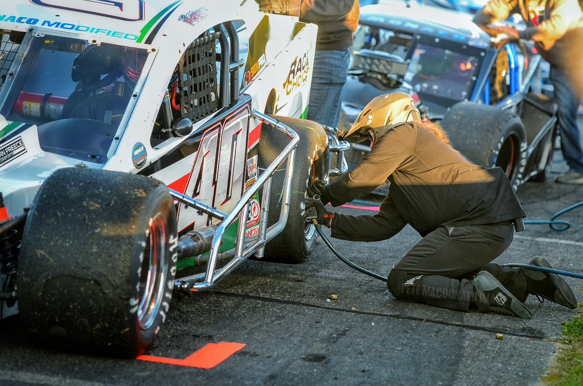 PMacDonald51's tweet photo. The #FallFinal @StaffordSpeedwy was a blast @MonacoMods.
Cc: @MattHirschman
@RyanPreece_
@WoodyPitkat
@DowlingRacing https://t.co/YNw3s55hLe