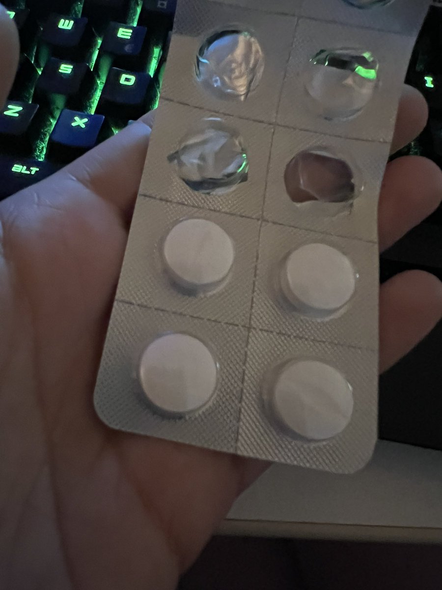 MalinNorway7's tweet photo. eg tok 1000 mg paracet https://t.co/UPOWatAFqU