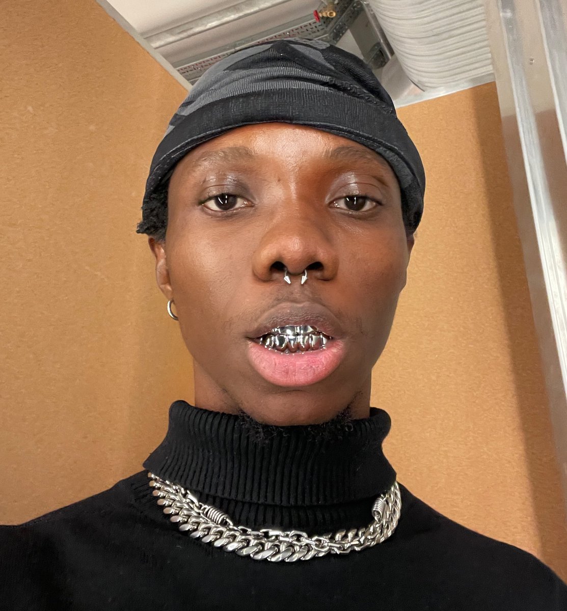BlaqBonez's tweet photo. love being the underdog. we’d see when i drop 🤞🏾 https://t.co/fT9uIhHEpc