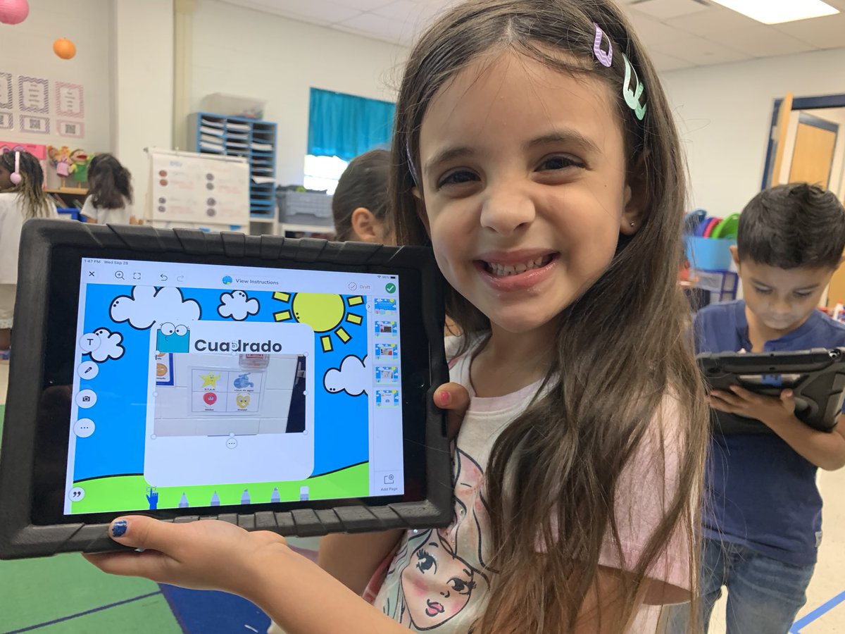 grechterman's tweet photo. Using seesaw look for 2D shapes in our kinder dual language classroom! @NISDForester @NisdBILESL #NISDmath @NISD_ECE #doblesendero https://t.co/iDO18WIKp3