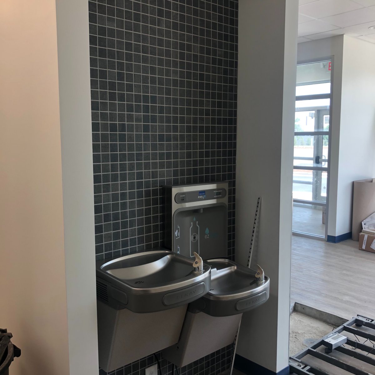 GIOTile's tweet photo. Our Basaltina in Anthracite mosaic in a reception area and water fountain backsplash at a newly designed animal hospital. Click here to see all the Basaltina collection options: https://t.co/NdIgMGJzNv. Free samples (to the trade).

​#mosaictile #interiordesign https://t.co/NoX2PA6ino