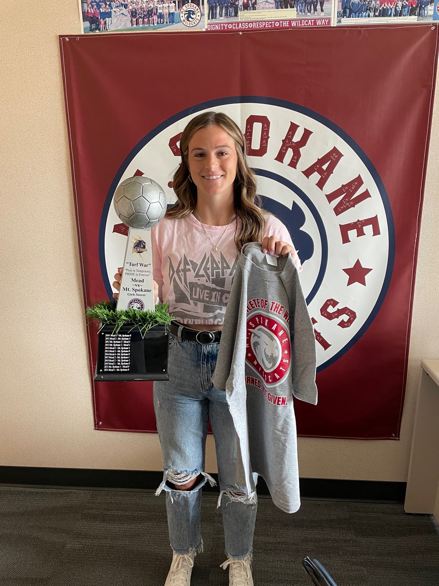 MSHS Girls Soccer player Cami Hattenburg is an AOW for the  goals she scored to help her team win the Turf War!  
Congrats Cami and keep working!
Go Cats!