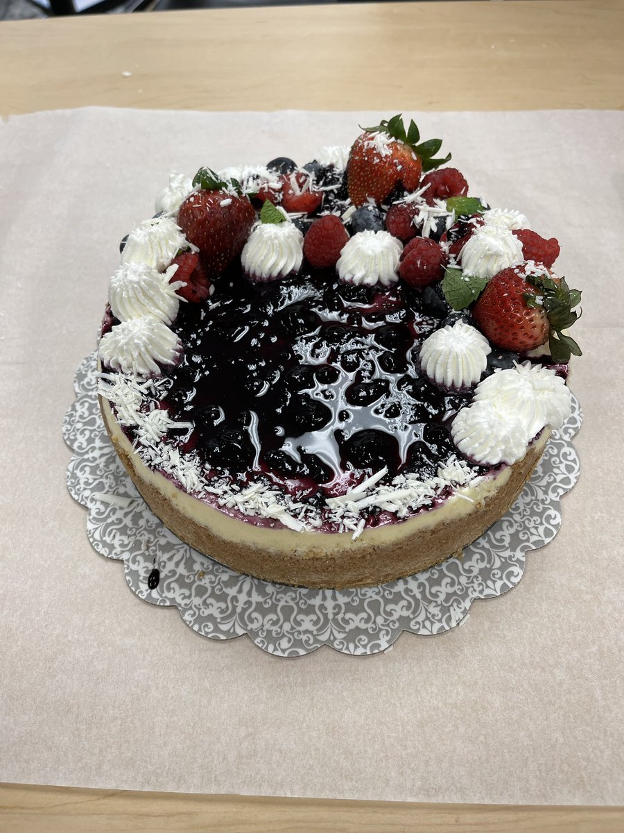 CteMchs's tweet photo. Culinary students doing an amazing job with our presentation unit, you eat with your eyes first! @MCHSDistrict111 https://t.co/x8BPtr70PS