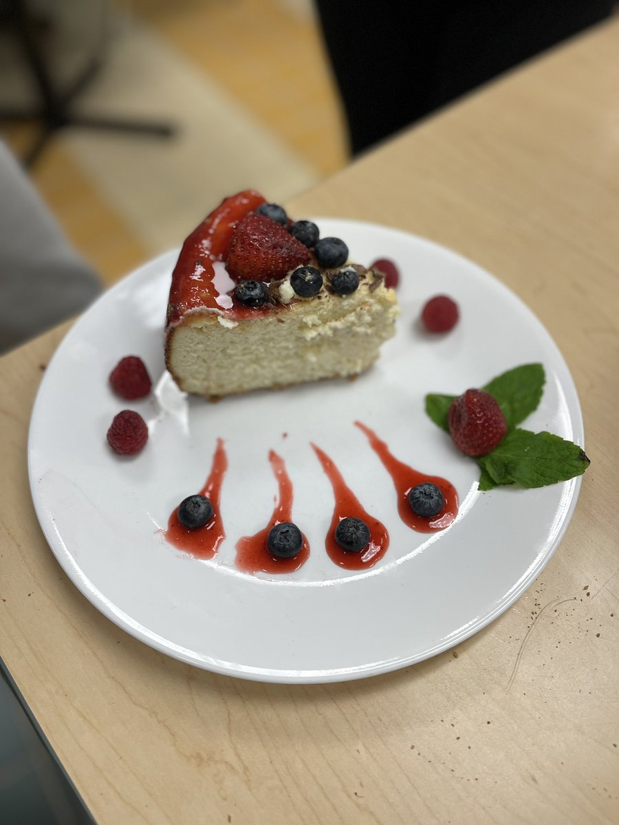 CteMchs's tweet photo. Culinary students doing an amazing job with our presentation unit, you eat with your eyes first! @MCHSDistrict111 https://t.co/x8BPtr70PS