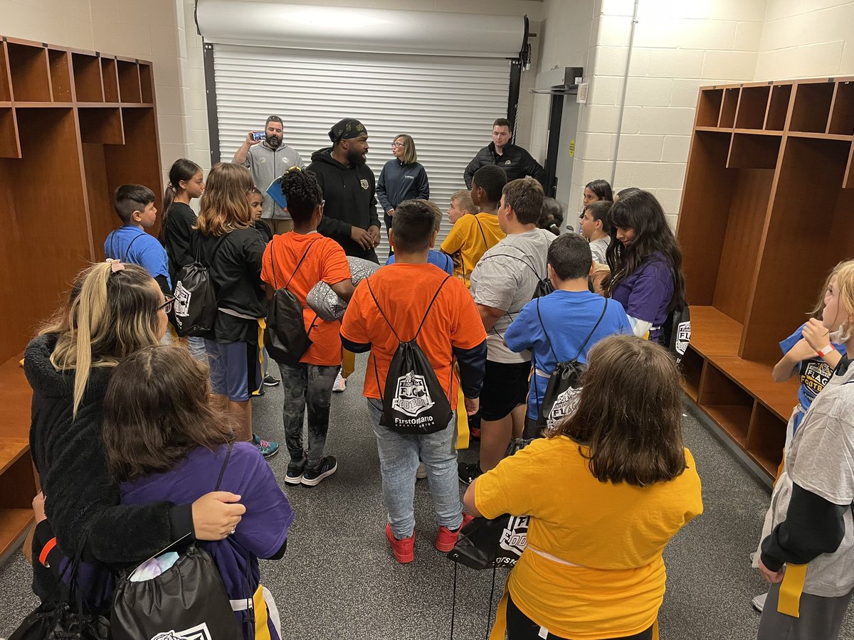 CB StirlingHWDSB (@cb_stirling) on Twitter photo Grade 6 students had a great day with the <a href="/Ticats/">Hamilton Tiger-Cats</a> at Tim Horton’s field. Grade 6 students had a great day with the <a href="/Ticats/">Hamilton Tiger-Cats</a> at Tim Horton’s field.