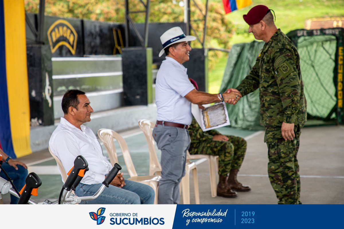 🌾💁‍♂️// Amado Chávez prefecto de Sucumbíos entregó herramientas agrícolas de calidad al Grupo de Fuerzas Especiales 53 Rayo, que será útil para el mejoramiento en las áreas verdes de la institución militar.

#AmadoChávezPrefecto
#ResponsabilidadYcompromiso
#VivirMejor