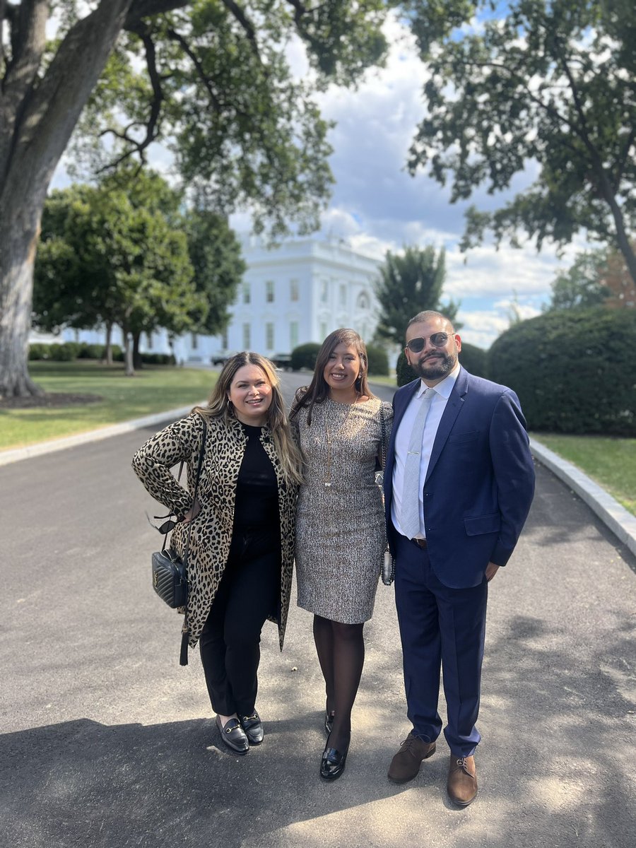 Lovely day at the <a href="/WhiteHouse/">The White House</a> for a <a href="/HHFoundation/">Hispanic Heritage Foundation</a> briefing. 🇸🇻🇺🇸