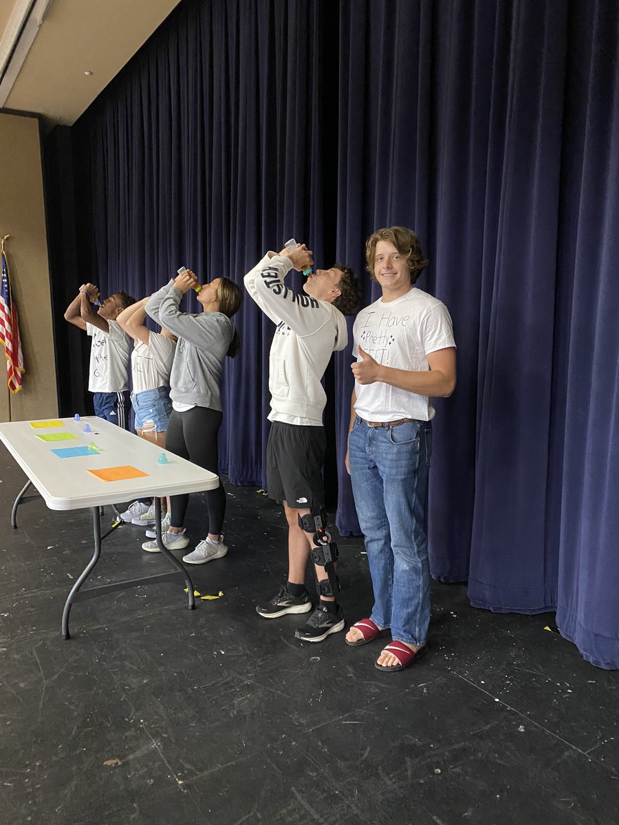 pphsstuco's tweet photo. Today’s lunch game was the baby bottle race! 🍼 It’s definitely more challenging than our competitors thought! #pphshoco #hoco2022 #babybottlerace #toomuchapplejuice https://t.co/t1h2f7Wrxu