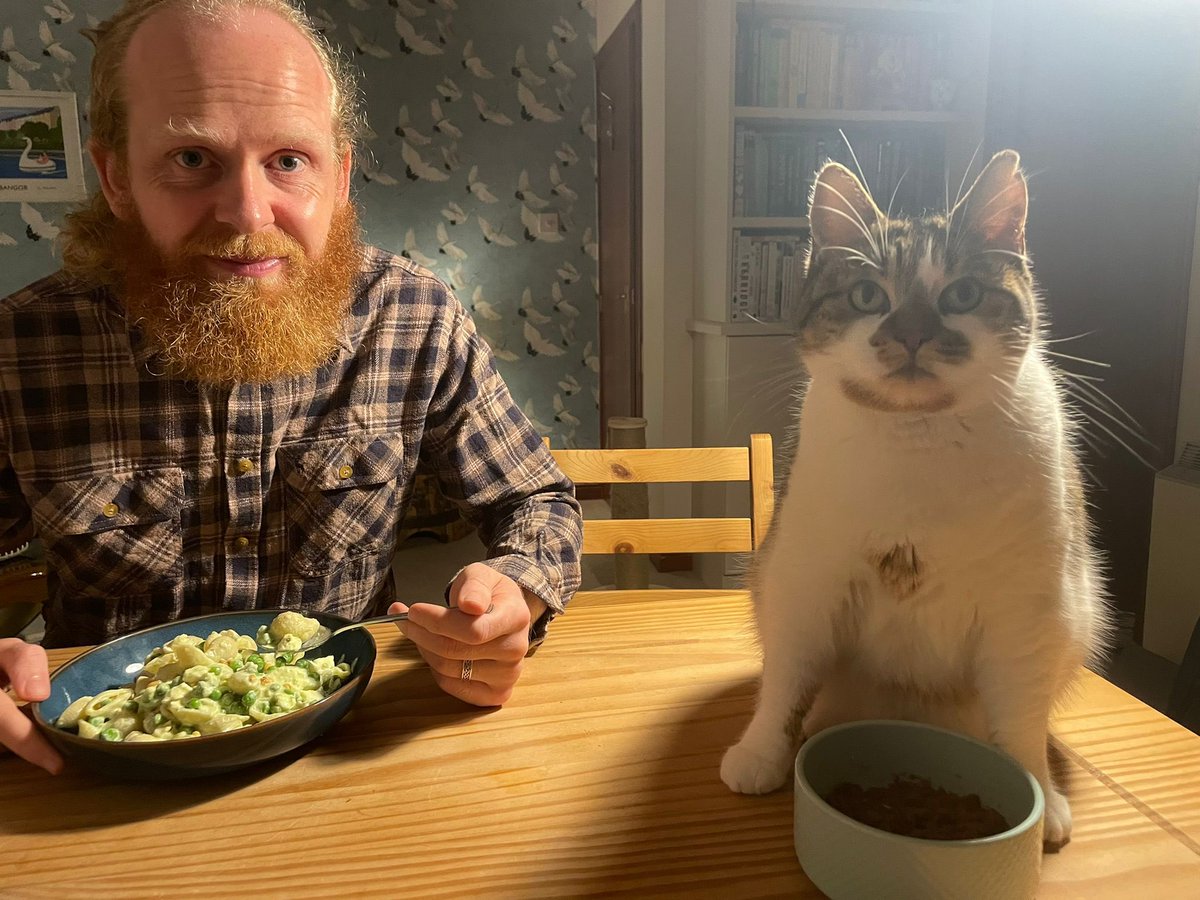 The carb load for Sunday’s <a href="/nessmarathon/">Loch Ness Marathon</a> has begun! Finally a part of the marathon training which Dinah is interested in…

There’s still time to donate to the <a href="/ScottishSPCA/">Scottish SPCA 🐾</a>! You can do so now at the link in my bio. Thanks! 

#lochnessmarathon #fundraising #sspca