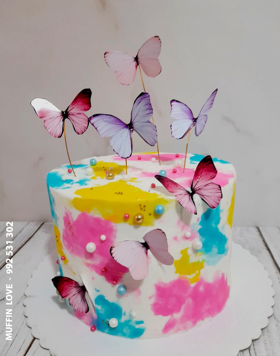 muffinlove_1's tweet photo. Muffinlovers, tenemos una deliciosa torta personalizada 🍰, cubierta con buttercream de vainilla, decorada con colores primarios y una lindas mariposas 🦋.
📲 Link de Whatsapp: https://t.co/tLgDvCOfDn
#tortaspersonalizadas #mariposa #tortademariposa #buttterfly #pasteleria https://t.co/gs71ybWjQ4