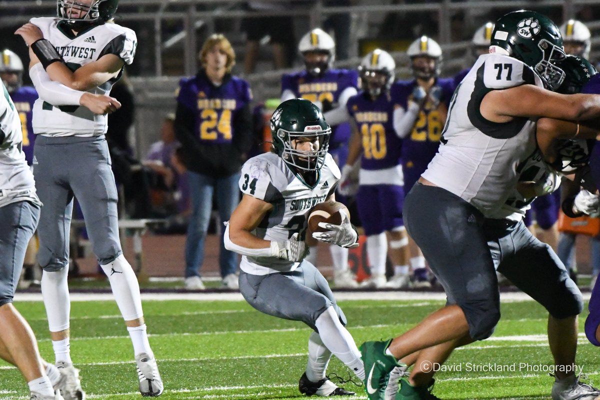 PRhad2014's tweet photo. Mid-season highlights - 

 3 games:
42 carries
295 yards
7 Average Yards per carry
4 Touchdowns

 https://t.co/86Q8dEnbX1 https://t.co/fI258ime6d