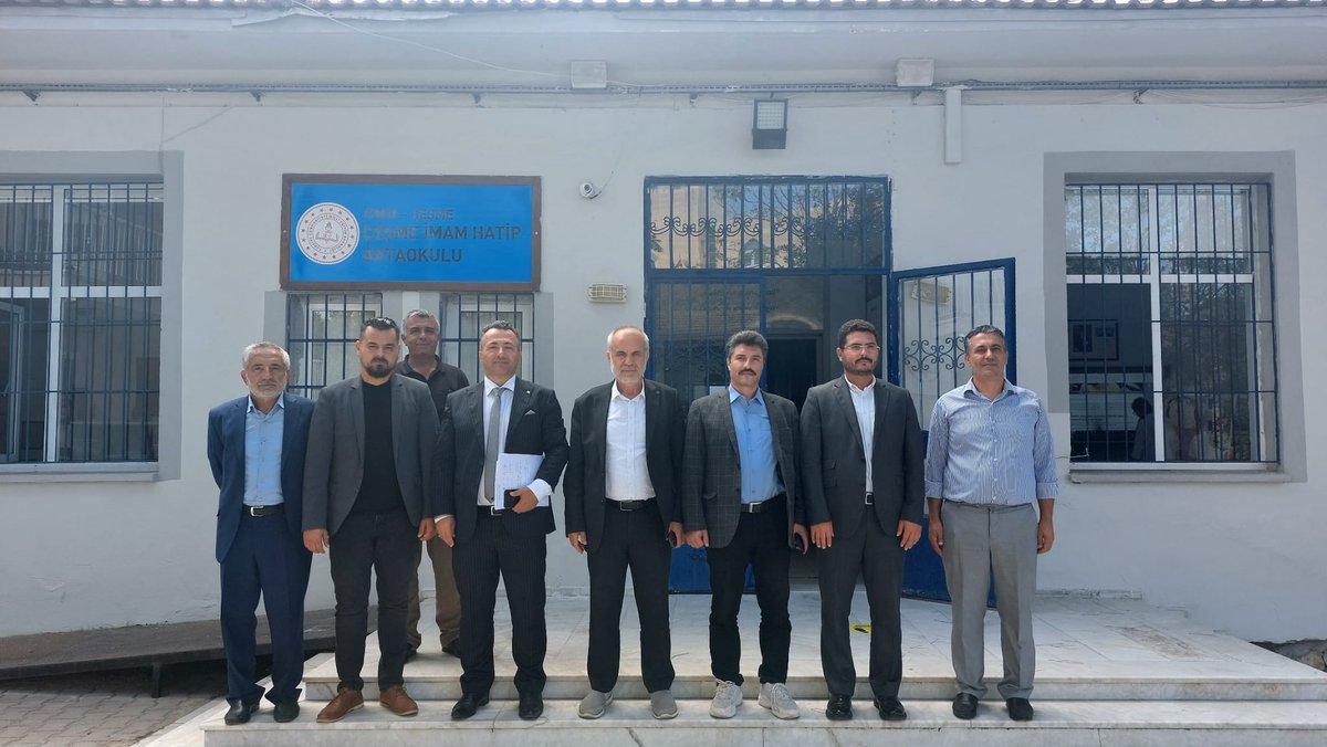 Çeşme İmam Hatip Ortaokulumuz fiziki donanımı ve pırıl pırıl öğrencileri ile geleceğe Umut veriyor. İlçesinde akademik başarıda birinci. Tebrikler. Başarılarının devamını dileriz.
<a href="/mehmetnezirg/">mehmet nezir gül</a> <a href="/MucahitYentur/">Murat Mücahit Yentür</a>