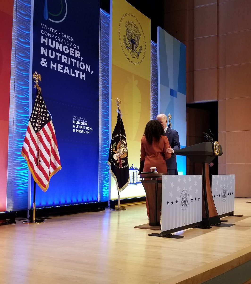 So honored to share the stage and have the opportunity to introduce @POTUS at today's #WHConfHungerHealth