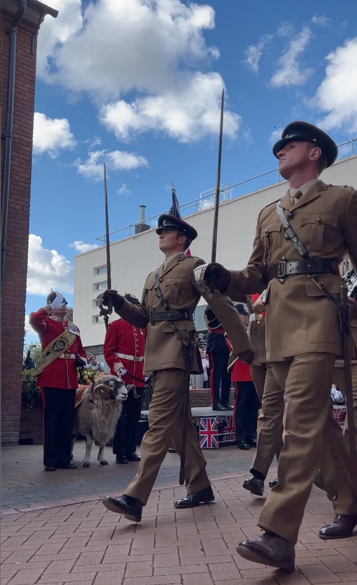 It was an honour to attend The 1st Battalion, The Mercian Regiment's parade today. They marched through Tamworth town centre to commemorate the Regiment's amalgamation of the 1st and 2nd Battalions and to exercise the Regiment's Freedom of the Borough.
#AmazingTamworth