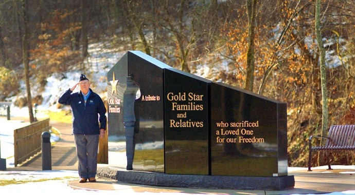 jpark1262's tweet photo. I want to personally invite you to join us this Sunday October 2nd at 2:00 for the Dedication Ceremony of the Shelby County Gold Star Families Memorial Monument in Veterans Park 500 Main Street Shelbyville. #GSFM #TheCauseIsGreaterThanI
https://t.co/ZUDd0UDYNK https://t.co/edUkW2l0qP
