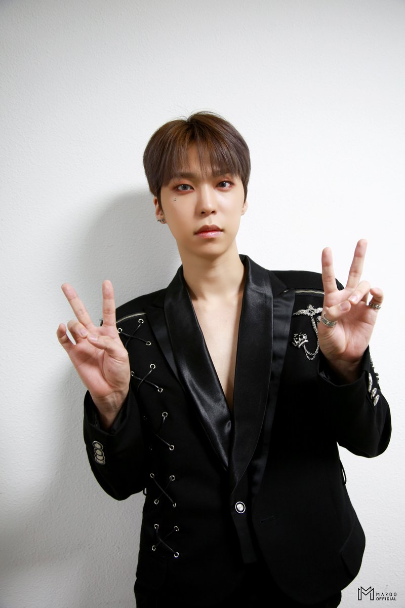 ghost9_ph's tweet photo. I got "MONSTER" in me😈
|MONSTER MUSIC BANK STORY
📷 https://t.co/mNmFG4Lozy
#SHIN
#Go_STORY #고스토리
#GHOST9 #고스트나인
#MONSTER #몬스터 https://t.co/QOG3WZf3Wv