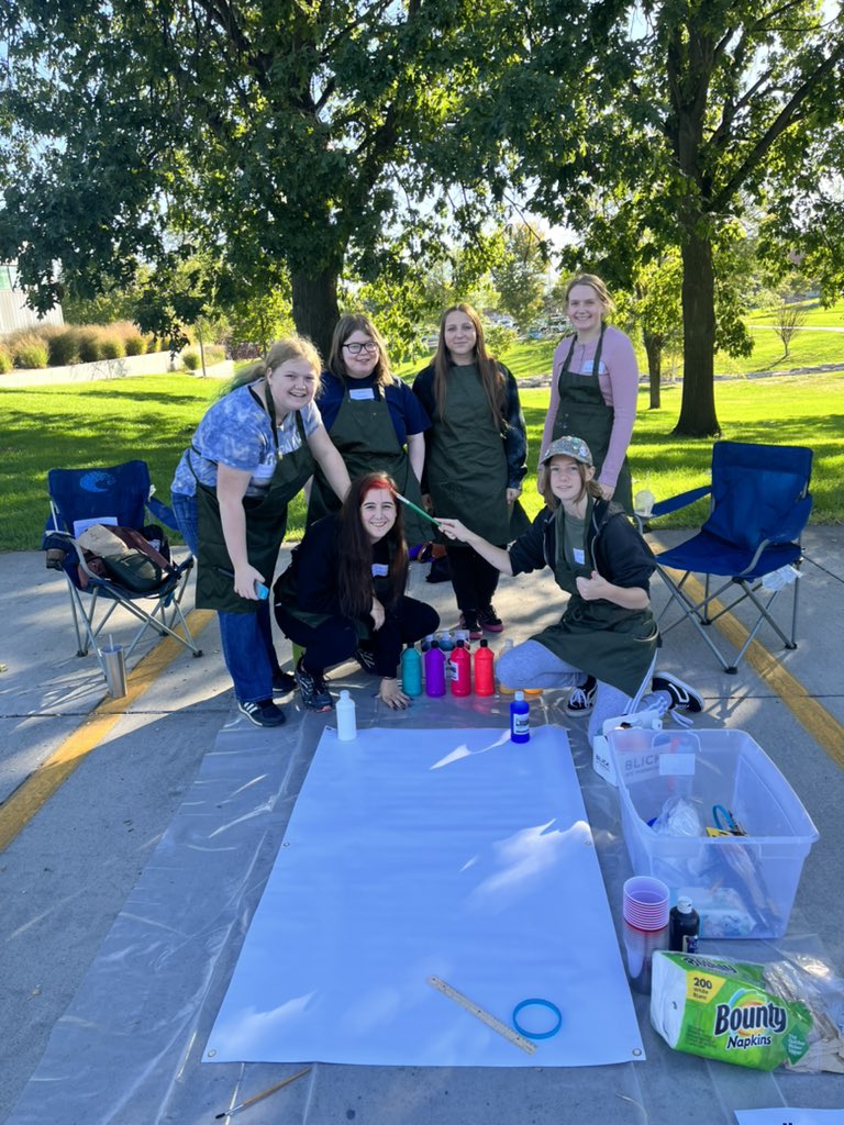 Getting all set up for the mural competition!!!!! 

Topic t-minus 5 minutes!