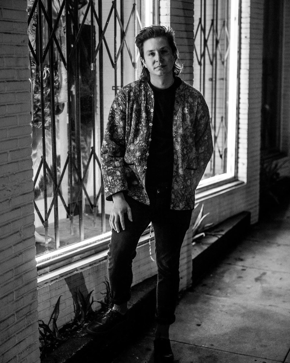 RubySparksBand's tweet photo. Two weeks ✌️

Catch our last live show of the year - @breakingsoundla 10/12 Tix on sale now - link in bio 

📸 @AdamPracher 

#breakingsound #kisskissbangbang #koreatown #livemusic #indierock #altrock #californiahoney #rocknroll #blackandwhitephotography https://t.co/NqxwLoOcIm